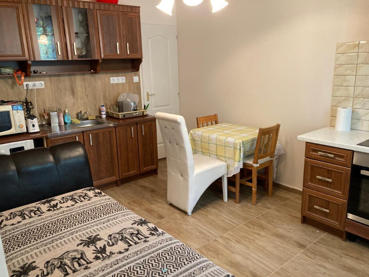 Roland Apartmant Zuglo Budapest Luaran gambar